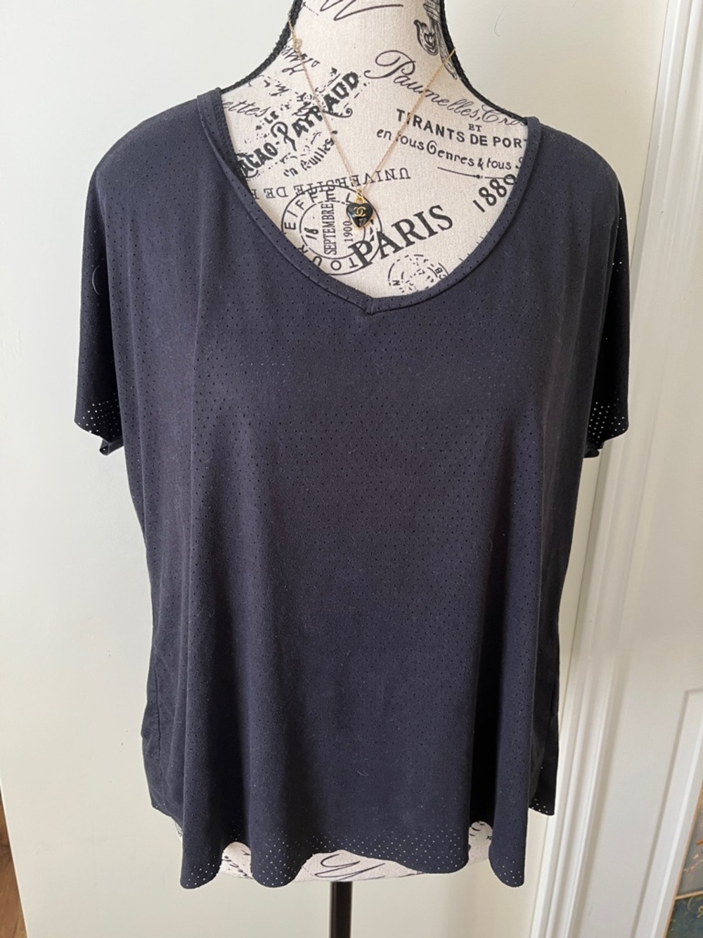 💗Relaxed Black Short Sleeve V-Neck Tee